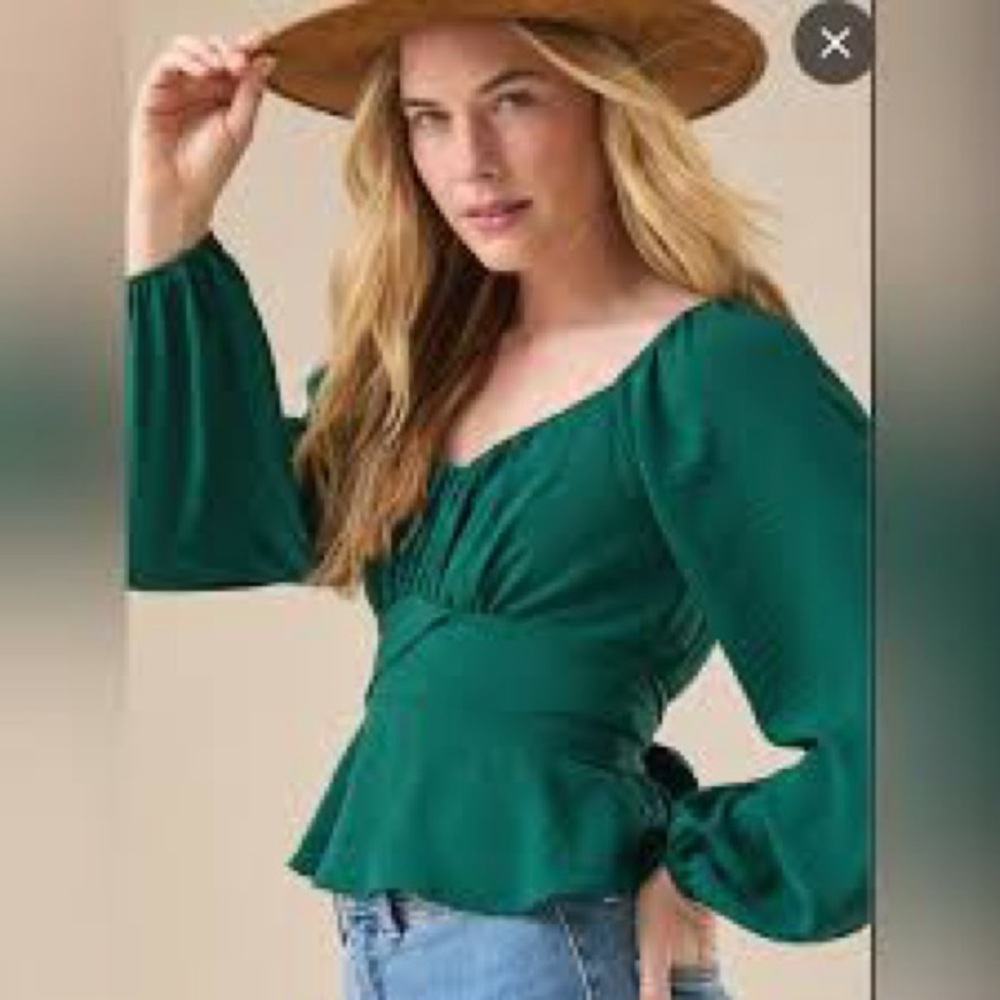 Altar'd State Lola Crossover Blouse
in Forest Green - Large, never worn